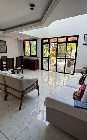 Apartamento à venda com 347m², 5 quartos e 2 vagas Apartamento à venda com 347m², 5 quartos e 2 vagasSala