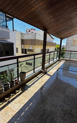 Apartamento à venda com 347m², 5 quartos e 2 vagas Apartamento à venda com 347m², 5 quartos e 2 vagasVaranda fundos