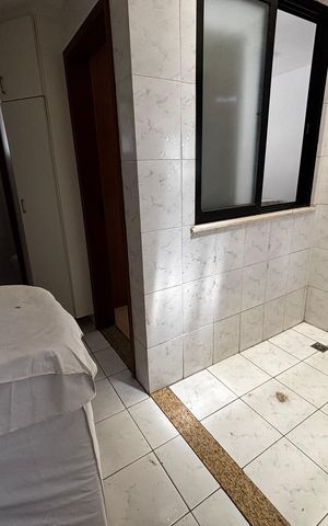 Apartamento à venda com 347m², 5 quartos e 2 vagas Apartamento à venda com 347m², 5 quartos e 2 vagasÁrea de Serviço
