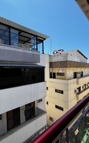 Apartamento à venda com 347m², 5 quartos e 2 vagas Apartamento à venda com 347m², 5 quartos e 2 vagasVaranda fundos