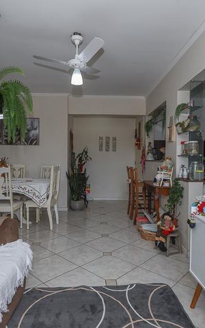 Apartamento à venda com 90m², 3 quartos e 1 vagaSala