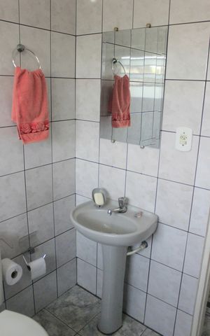 Casa para alugar com 65m², 2 quartos e 1 vagaBanheiro