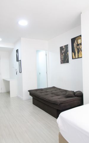 Studio à venda com 27m², 1 quarto e sem vaga Studio à venda com 27m², 1 quarto e sem vagaSala/Quarto