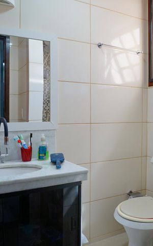Casa de condomínio à venda com 80m², 3 quartos e 1 vaga Casa de condomínio à venda com 80m², 3 quartos e 1 vagaBanheiro