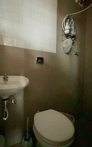 Apartamento à venda com 104m², 2 quartos e 2 vagas Apartamento à venda com 104m², 2 quartos e 2 vagasBanheiro de serviço