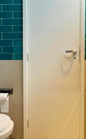 Apartamento à venda com 104m², 2 quartos e 2 vagas Apartamento à venda com 104m², 2 quartos e 2 vagasBanheiro da Suíte