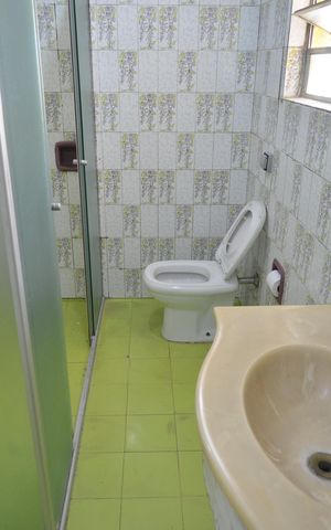 Casa à venda com 251m², 2 quartos e 3 vagasBanheiro Social