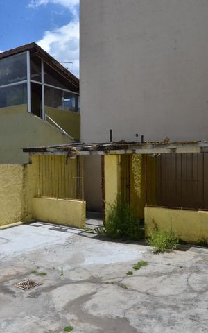 Casa à venda com 251m², 2 quartos e 3 vagasQuintal