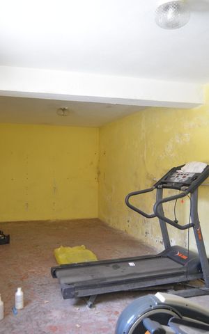 Casa à venda com 251m², 2 quartos e 3 vagasDeposito