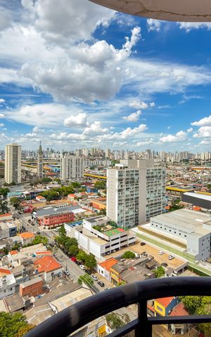 Apartamento à venda com 229m², 4 quartos e 3 vagas Apartamento à venda com 229m², 4 quartos e 3 vagasVaranda do Quarto 1