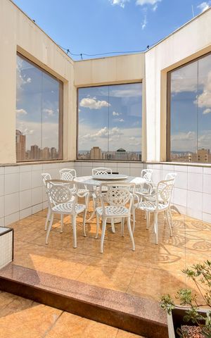 Apartamento à venda com 229m², 4 quartos e 3 vagas Apartamento à venda com 229m², 4 quartos e 3 vagasCobertura - Área Gourmet