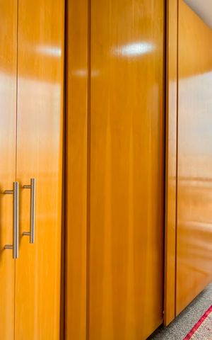 Apartamento à venda com 229m², 4 quartos e 3 vagas Apartamento à venda com 229m², 4 quartos e 3 vagasCloset da Suíte 2