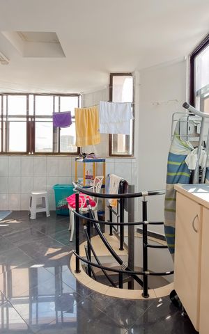 Apartamento à venda com 229m², 4 quartos e 3 vagas Apartamento à venda com 229m², 4 quartos e 3 vagasÁrea de Serviço - Cobertura