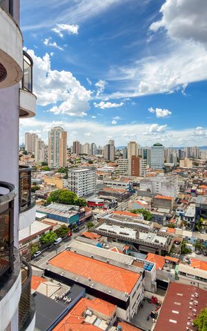 Apartamento à venda com 229m², 4 quartos e 3 vagas Apartamento à venda com 229m², 4 quartos e 3 vagasVaranda da Sala