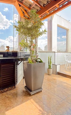 Apartamento à venda com 229m², 4 quartos e 3 vagas Apartamento à venda com 229m², 4 quartos e 3 vagasCobertura - Área Gourmet