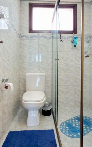 Apartamento à venda com 229m², 4 quartos e 3 vagas Apartamento à venda com 229m², 4 quartos e 3 vagasBanheiro Corredor