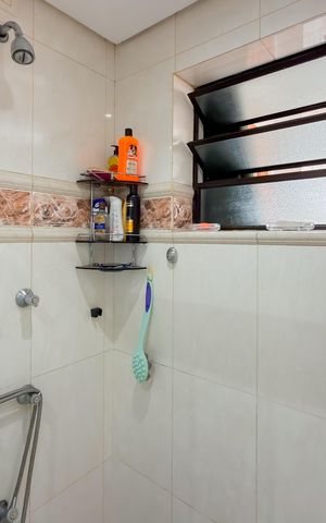 Apartamento à venda com 229m², 4 quartos e 3 vagas Apartamento à venda com 229m², 4 quartos e 3 vagasBanheiro da Suíte 2