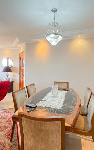 Apartamento à venda com 229m², 4 quartos e 3 vagas Apartamento à venda com 229m², 4 quartos e 3 vagasSala