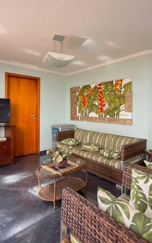 Apartamento à venda com 229m², 4 quartos e 3 vagas Apartamento à venda com 229m², 4 quartos e 3 vagasCobertura - Sala
