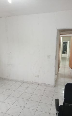 Casa à venda com 240m², 6 quartos e 1 vaga Casa à venda com 240m², 6 quartos e 1 vagaQuarto