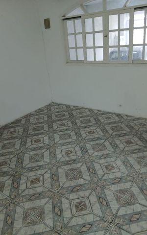 Casa à venda com 240m², 6 quartos e 1 vaga Casa à venda com 240m², 6 quartos e 1 vagaSala