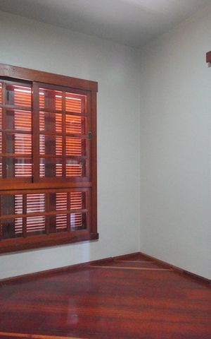 Casa à venda com 288m², 3 quartos e 2 vagasQuarto 1