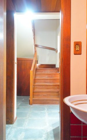 Casa à venda com 288m², 3 quartos e 2 vagasLavabo