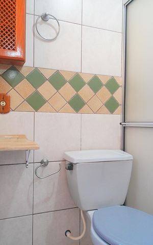 Casa à venda com 288m², 3 quartos e 2 vagasBanheiro