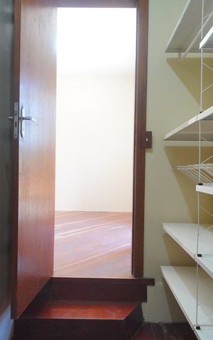 Casa à venda com 288m², 3 quartos e 2 vagasCloset