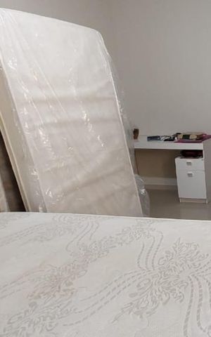 Casa à venda com 185m², 2 quartos e 2 vagas Casa à venda com 185m², 2 quartos e 2 vagasQuarto