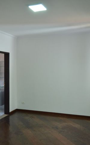 Casa à venda com 274m², 3 quartos e 4 vagasSuite 2