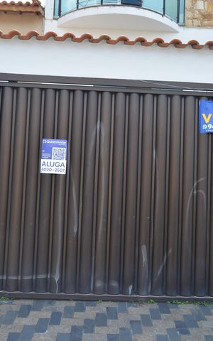 Casa à venda com 274m², 3 quartos e 4 vagasPlaca