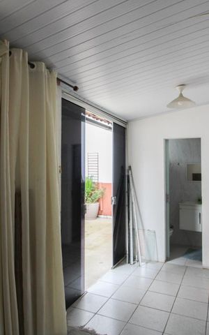 Casa à venda com 240m², 4 quartos e 4 vagas Casa à venda com 240m², 4 quartos e 4 vagasSuíte 3