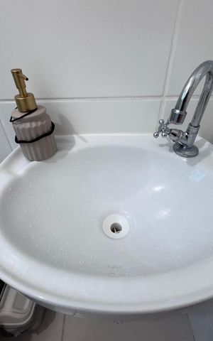 Apartamento à venda com 44m², 2 quartos e 1 vaga Apartamento à venda com 44m², 2 quartos e 1 vagaBanheiro Social