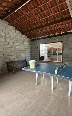 Casa à venda com 300m², 4 quartos e 8 vagas Casa à venda com 300m², 4 quartos e 8 vagasSala de Jogos