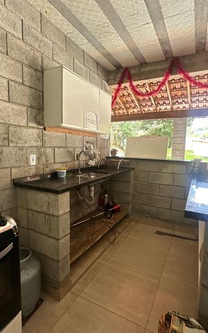 Casa à venda com 300m², 4 quartos e 8 vagas Casa à venda com 300m², 4 quartos e 8 vagasSala/Cozinha