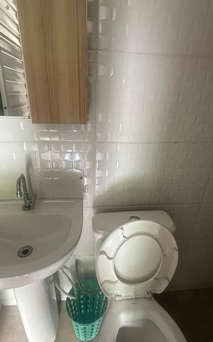 Casa à venda com 300m², 4 quartos e 8 vagas Casa à venda com 300m², 4 quartos e 8 vagasBanheiro da Suíte 1