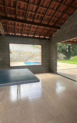 Casa à venda com 300m², 4 quartos e 8 vagas Casa à venda com 300m², 4 quartos e 8 vagasSala de Jogos