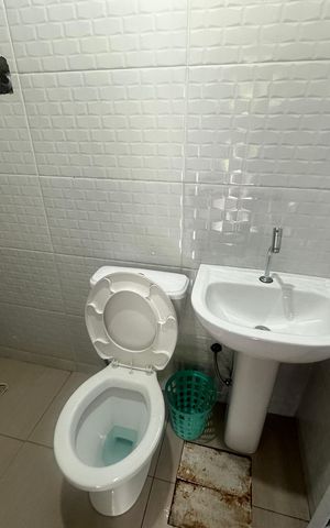Casa à venda com 300m², 4 quartos e 8 vagas Casa à venda com 300m², 4 quartos e 8 vagasBanheiro da Suíte 2