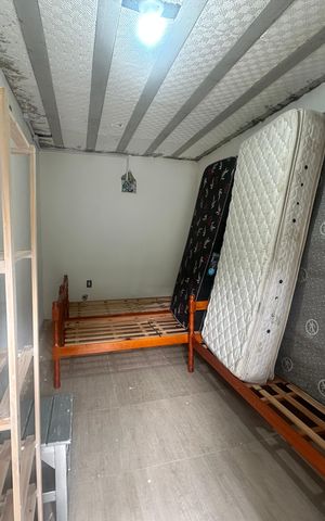 Casa à venda com 300m², 4 quartos e 8 vagas Casa à venda com 300m², 4 quartos e 8 vagasSuíte 4