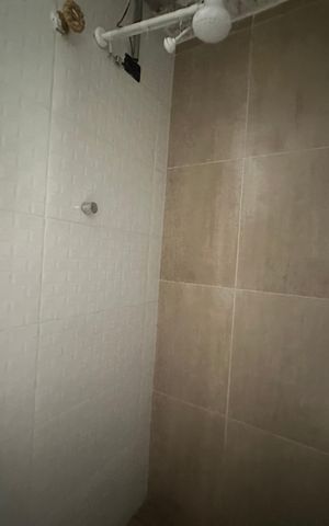 Casa à venda com 300m², 4 quartos e 8 vagas Casa à venda com 300m², 4 quartos e 8 vagasBanheiro da Suíte 1