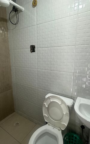 Casa à venda com 300m², 4 quartos e 8 vagas Casa à venda com 300m², 4 quartos e 8 vagasBanheiro da Suíte 2