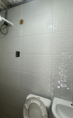 Casa à venda com 300m², 4 quartos e 8 vagas Casa à venda com 300m², 4 quartos e 8 vagasBanheiro da Suíte 2