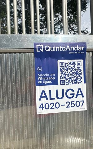Casa à venda com 300m², 4 quartos e 8 vagas Casa à venda com 300m², 4 quartos e 8 vagasFachada