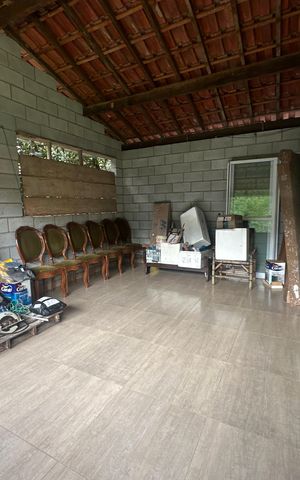 Casa à venda com 300m², 4 quartos e 8 vagas Casa à venda com 300m², 4 quartos e 8 vagasSala