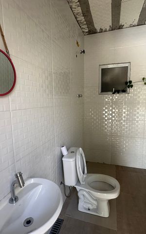 Casa à venda com 300m², 4 quartos e 8 vagas Casa à venda com 300m², 4 quartos e 8 vagasBanheiro 2