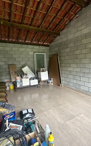 Casa à venda com 300m², 4 quartos e 8 vagas Casa à venda com 300m², 4 quartos e 8 vagasSala