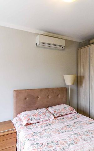 Casa de condomínio à venda com 78m², 2 quartos e 1 vaga
