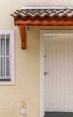 Casa de condomínio à venda com 78m², 2 quartos e 1 vaga