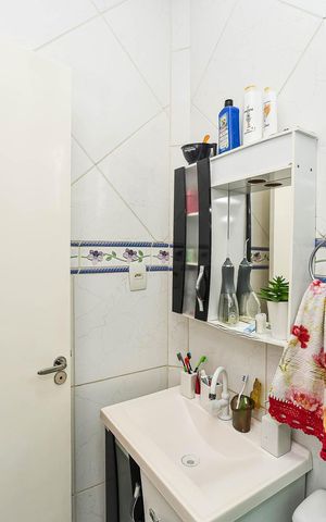 Casa à venda com 250m², 3 quartos e 1 vaga Casa à venda com 250m², 3 quartos e 1 vagaBanheiro 2